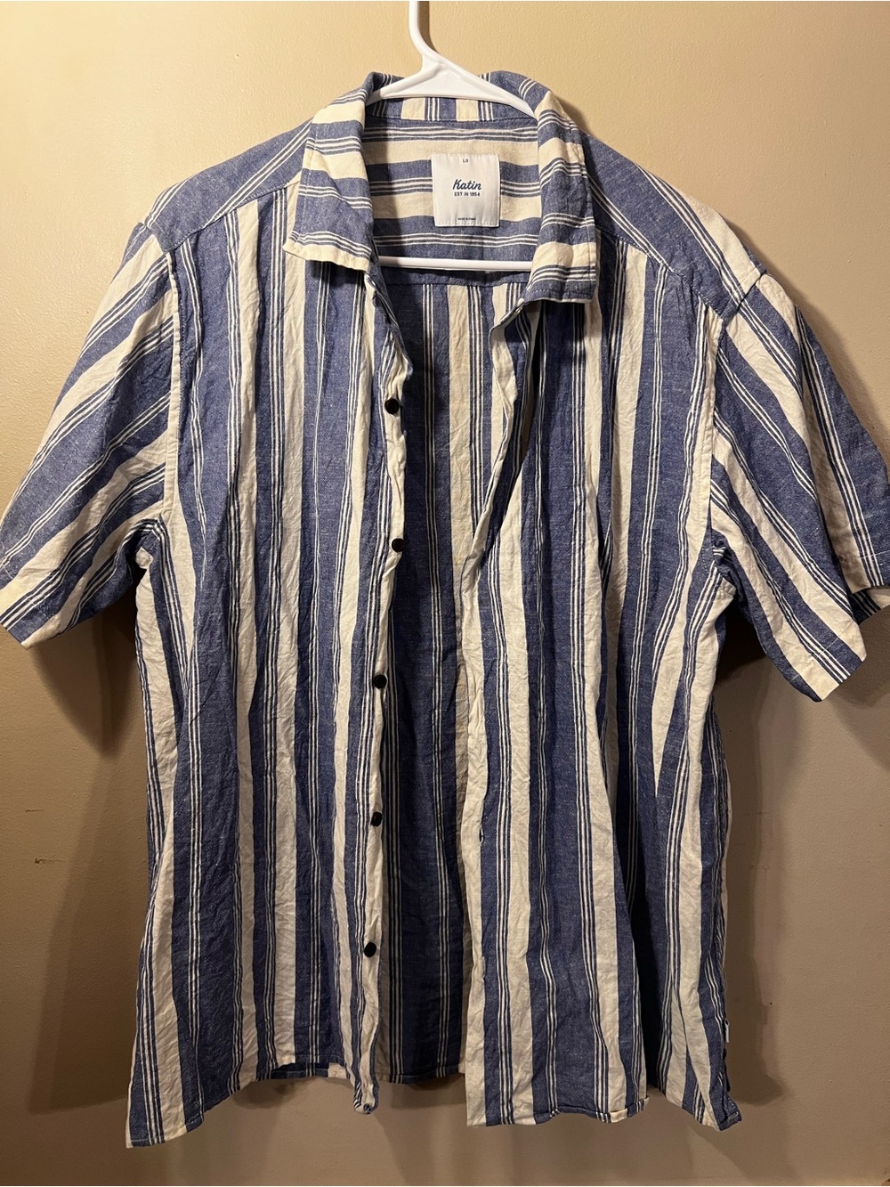 LG Blue and White Vertical Striped Short Sleeve Button-Down Shirt